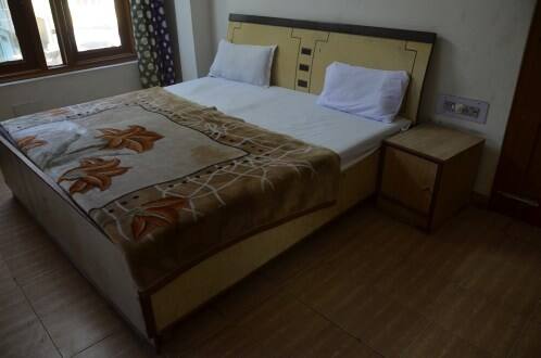 Hotel Moon And Restaurant, Mandi 2